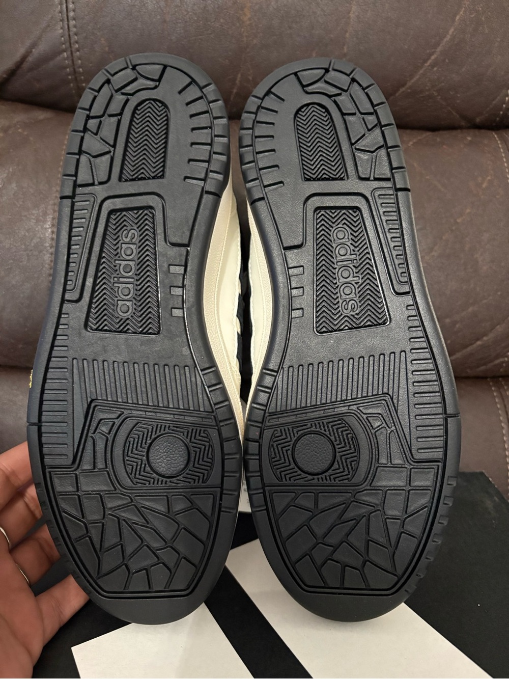 Adidas Black & White break start mid Sneakers brand new in box - Picture 4 of 5